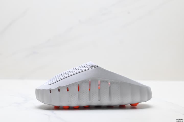 Nike Mind 001 Recovery Slide in Light Grey And Orange