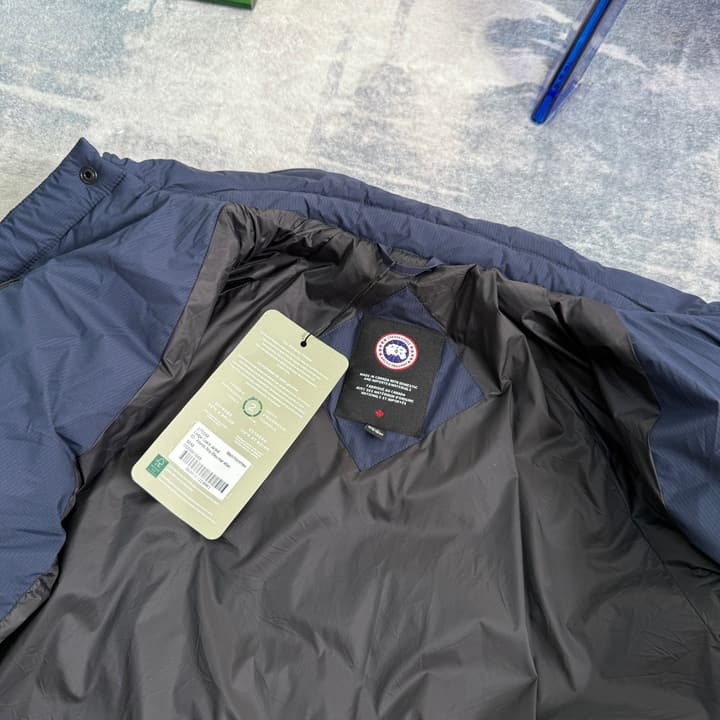 Canada Goose Lodge Series Coach Down Jacket – 2025 in Navy Blue
