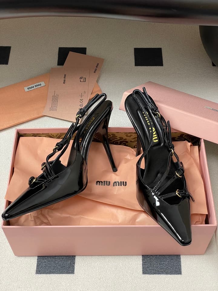 Miu Miu Pointed-Toe Kitten Heel Slingback Sandals – 25SS