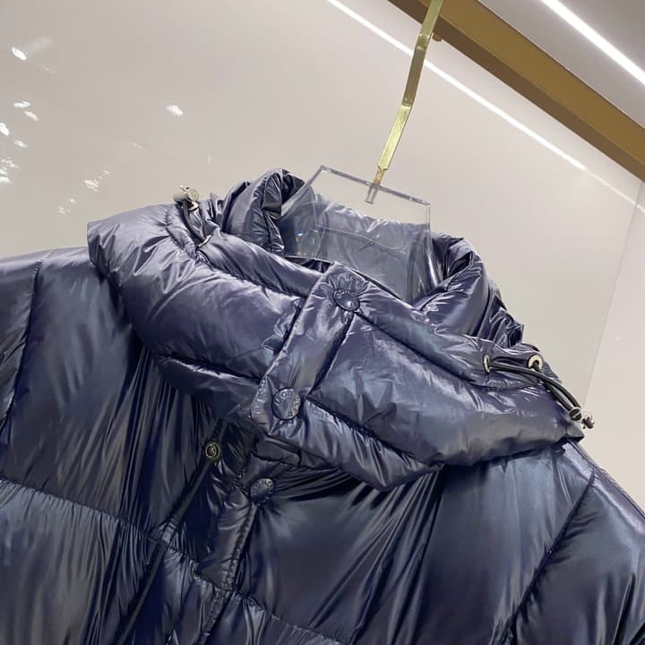 Moncler Goose Down Puffer Jacket – 2025FW in Dark Charcoal