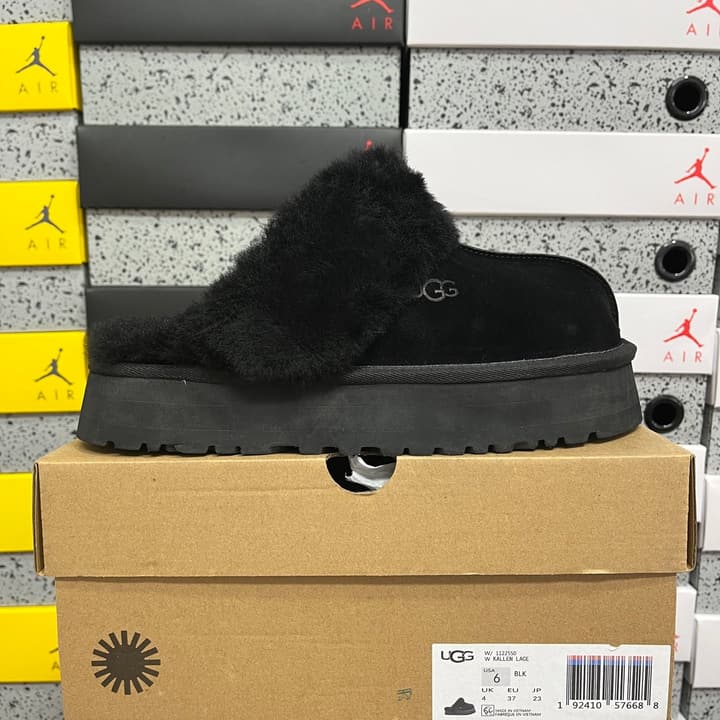UGG Thick-Soled Low-Cut Fur Snow Boots in Olive Suede Patterned Trim