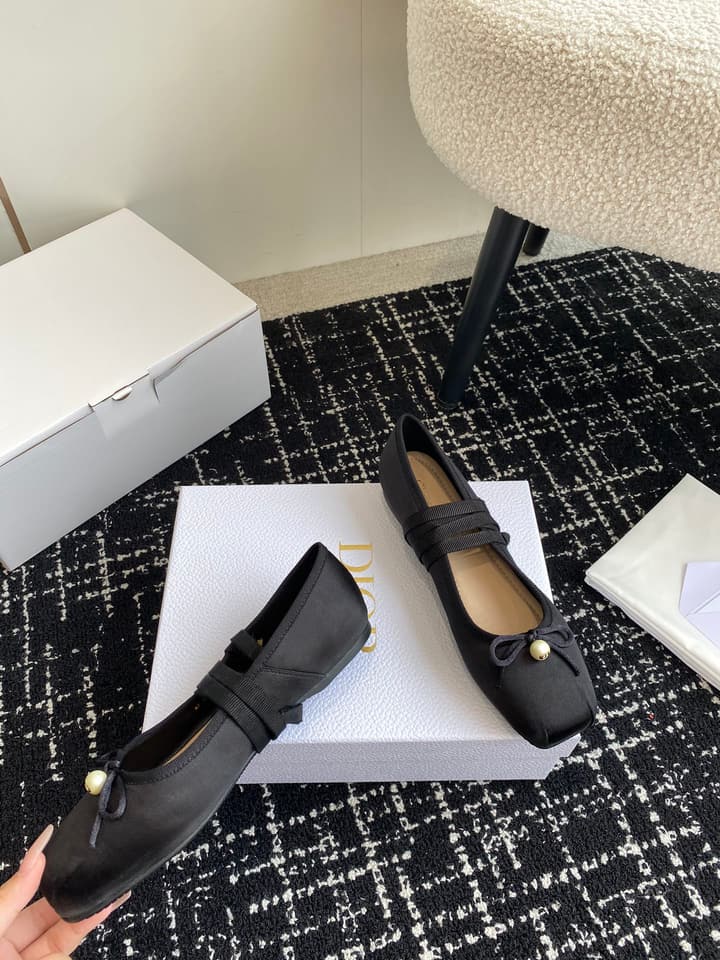 Dior Bow Pearl Ballet Flats – 2024 Spring/Summer Collection in Black