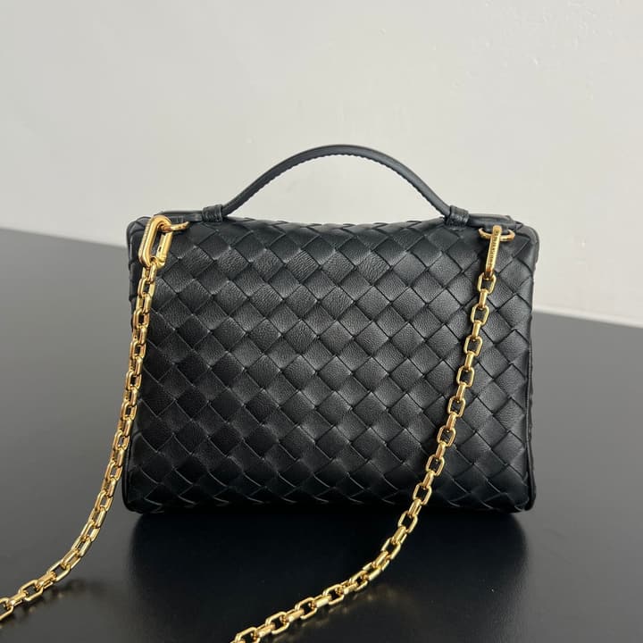 Bottega Veneta Soft Vanity Chain Vanity Case in Black