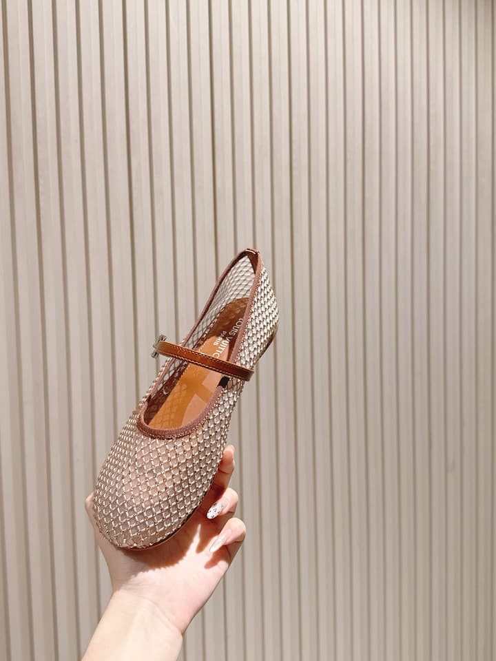 Louis Vuitton Ballet Flats – 2025SS in Black
