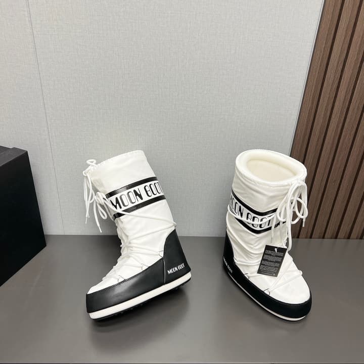 Moon Boot 2024FW Snow Boots in Matte Black