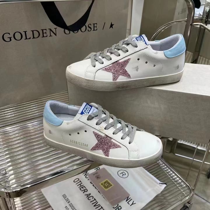 Golden Goose Superstar Graffiti Sneakers – SS22 in Black Star Rose Gold Toe