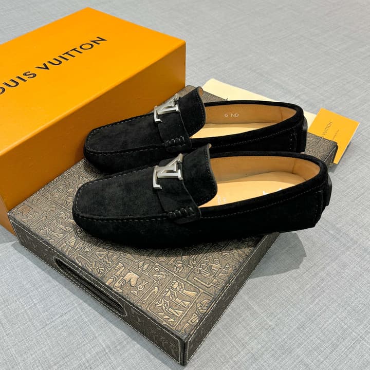 Louis Vuitton Men's Suede Driving Shoes in Black Suede