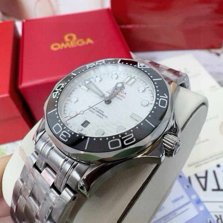 Omega Seamaster Aqua Terra Mechanical Watch in Black Dial With Red Accents Variant 1