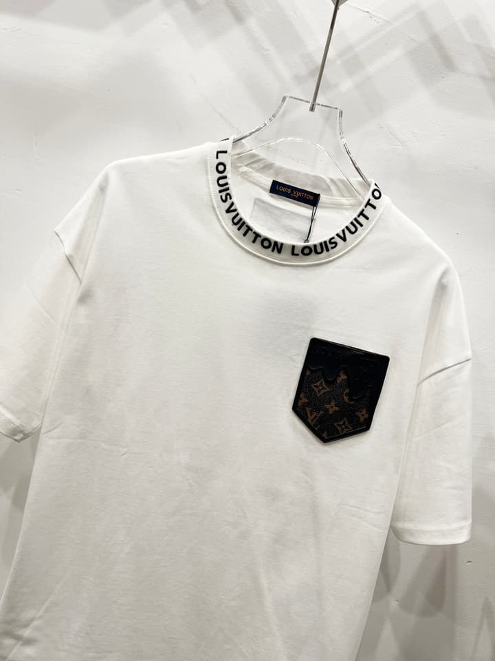Louis Vuitton Leather Label Pocket Embroidered T-Shirt – 2025 Summer Collection in Classic Black