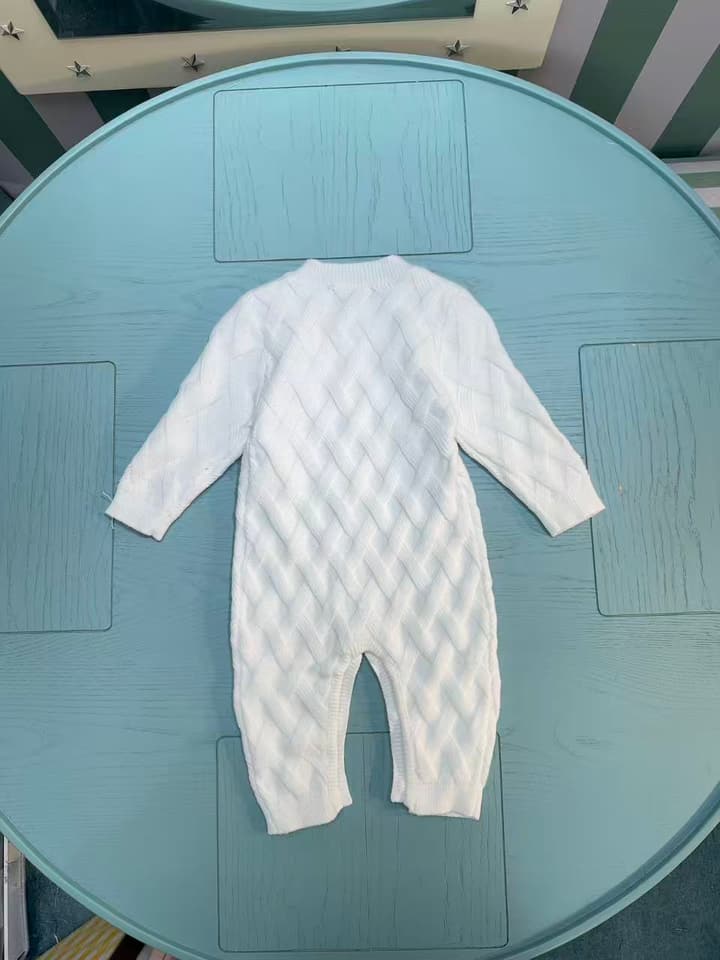 Moncler Classic Knitted Infant Romper – Kids Collection – 2025FW in White Knitted Romper