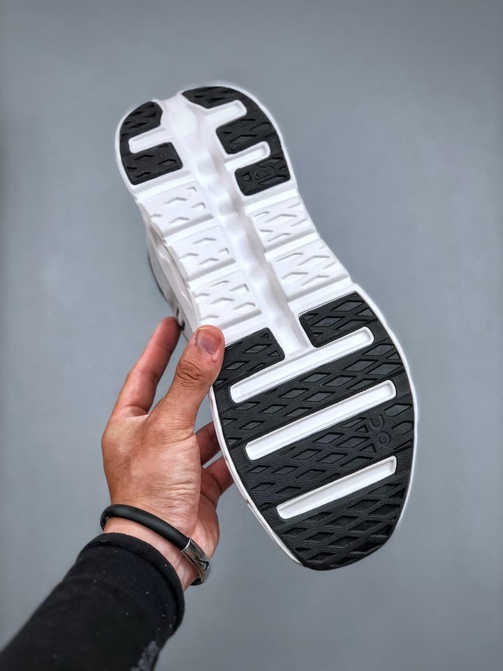 On Cloudtilt Lightweight Casual Sneakers
