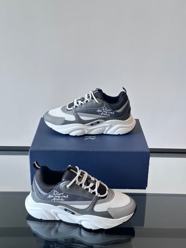 Dior B22 Retro Jogging Sneakers in Black And White Oblique