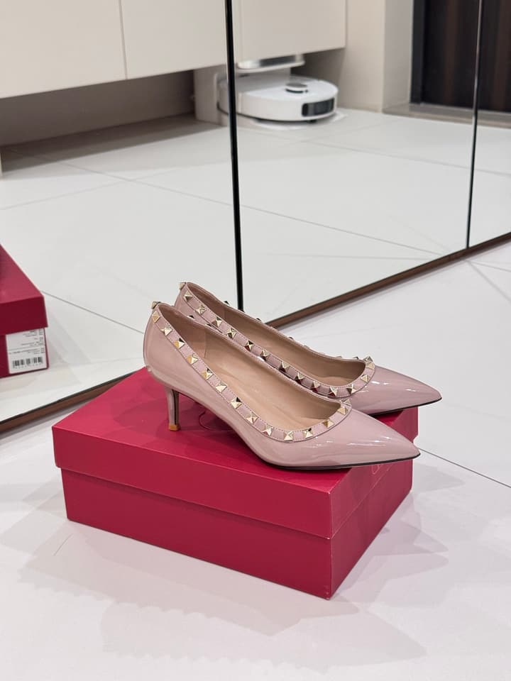 Valentino Classic High-Heel Pumps in Nude Pink Studded