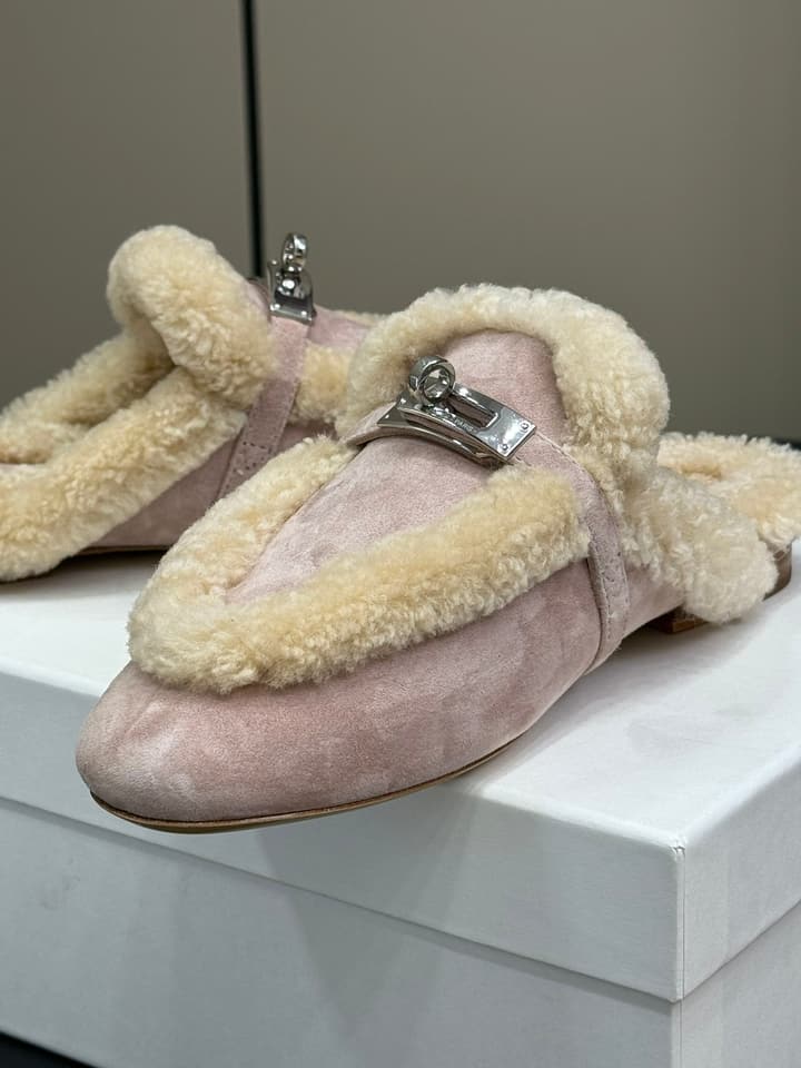 Hermès H Kelly Classic Mule Slippers – 24FW