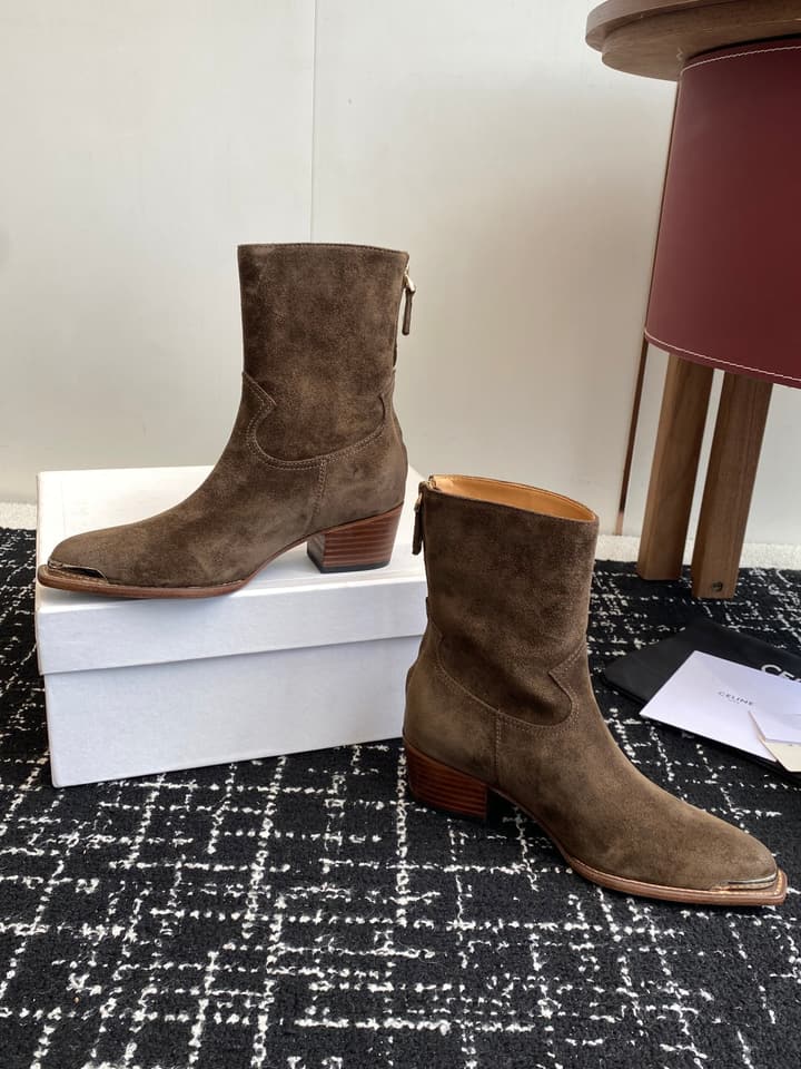 Celine Retro Chunky Chelsea Ankle Boots – 25SS in Classic Brown Suede