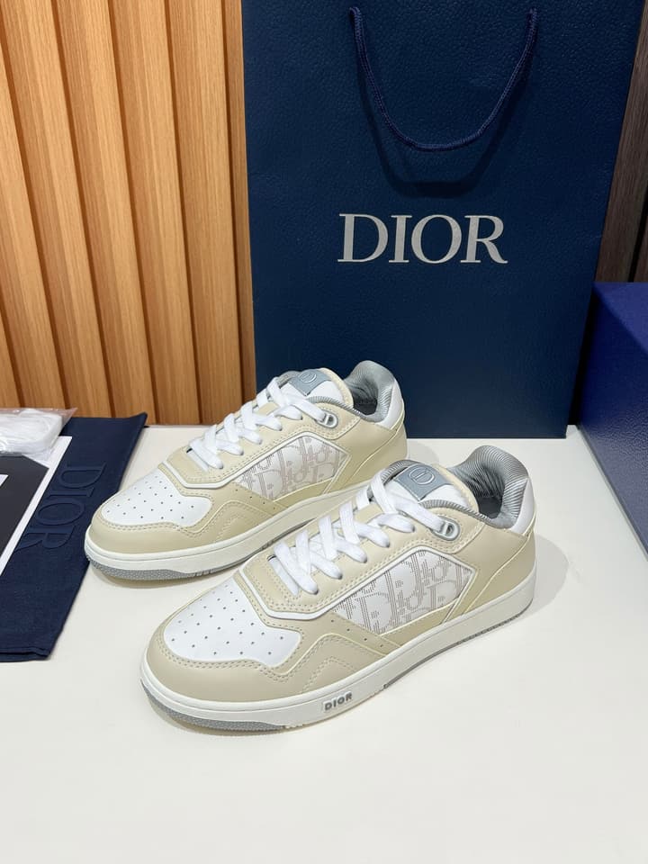 Dior B27 Unisex Sneakers – 2025 Collection in Beige With Dark Green Accents