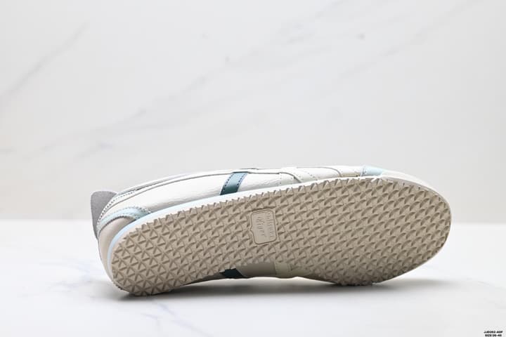 Onitsuka Tiger NIPPON MADE Mexico 66 DELUXE Sneakers in Cream With Teal Stripes