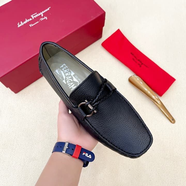 Ferragamo Men's Driving Loafers in Black Grained Gancini