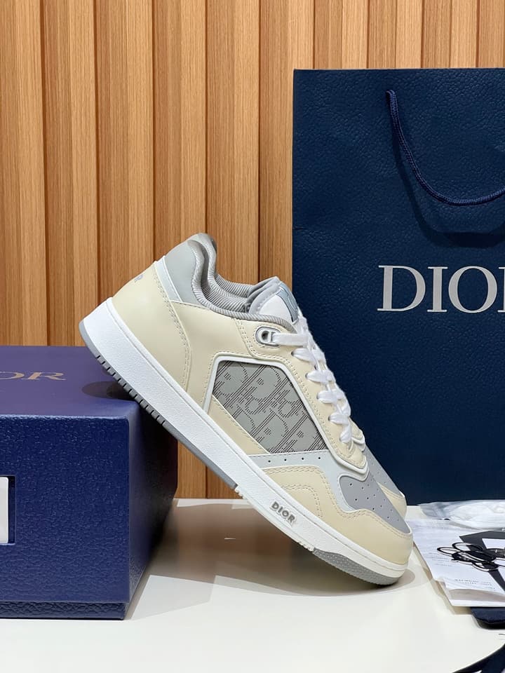 Dior B27 Unisex Sneakers – 2025 Collection in Beige With Dark Green Accents