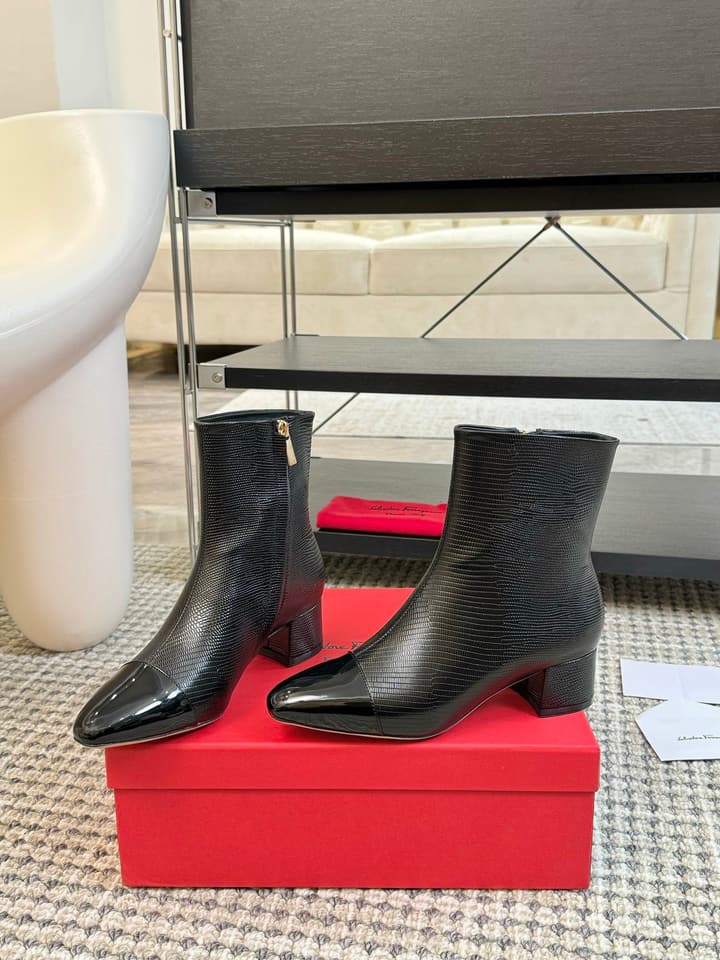 Ferragamo Pointed Toe Chunky Heel Ankle Boots – Autumn/Winter Collection in Black Patent