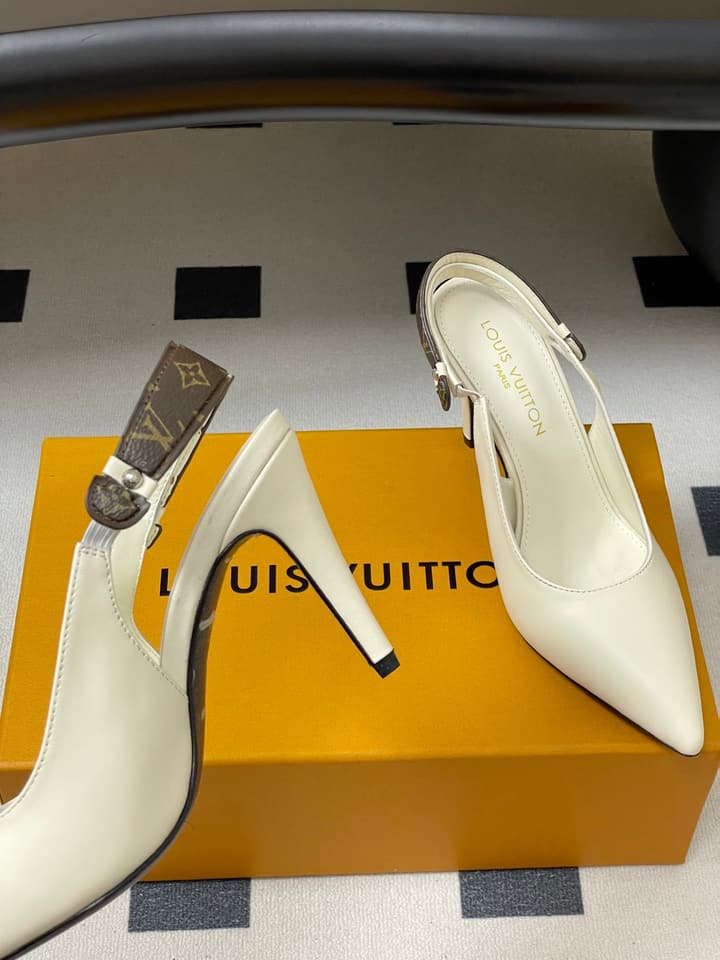 Louis Vuitton Legacy Slingback Pumps – 25SS in Light Grey Patent