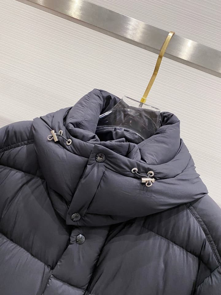 Moncler Maya 70 Matte Down Jacket – 2025 in Classic Black