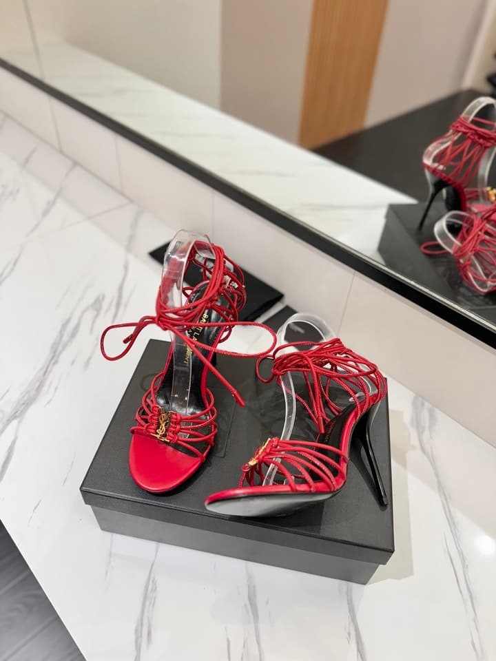 Saint Laurent Letter Buckle Pumps in Bright Gold