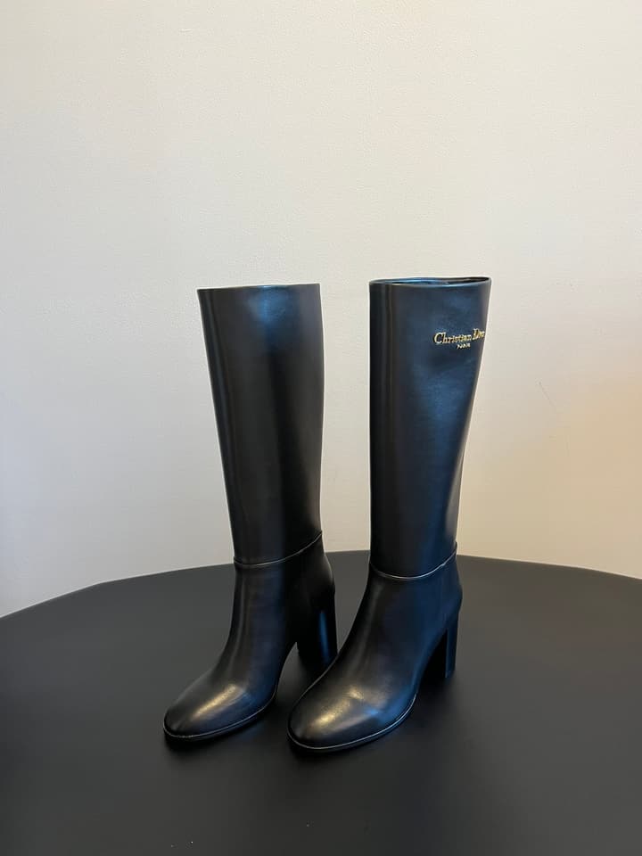 Dior Minimalist Chunky Heel Knee-High Boots – Autumn/Winter Collection