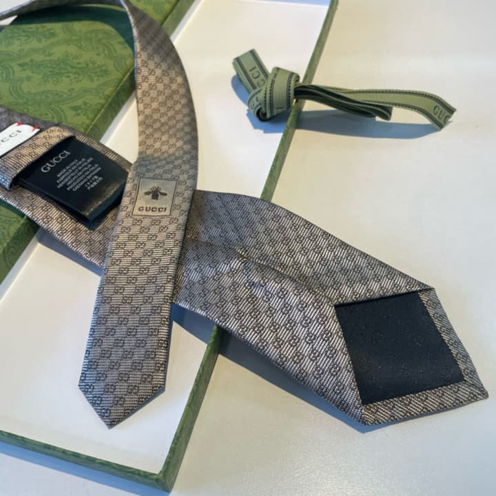 Gucci GG Logo Jacquard Silk Tie in Beige