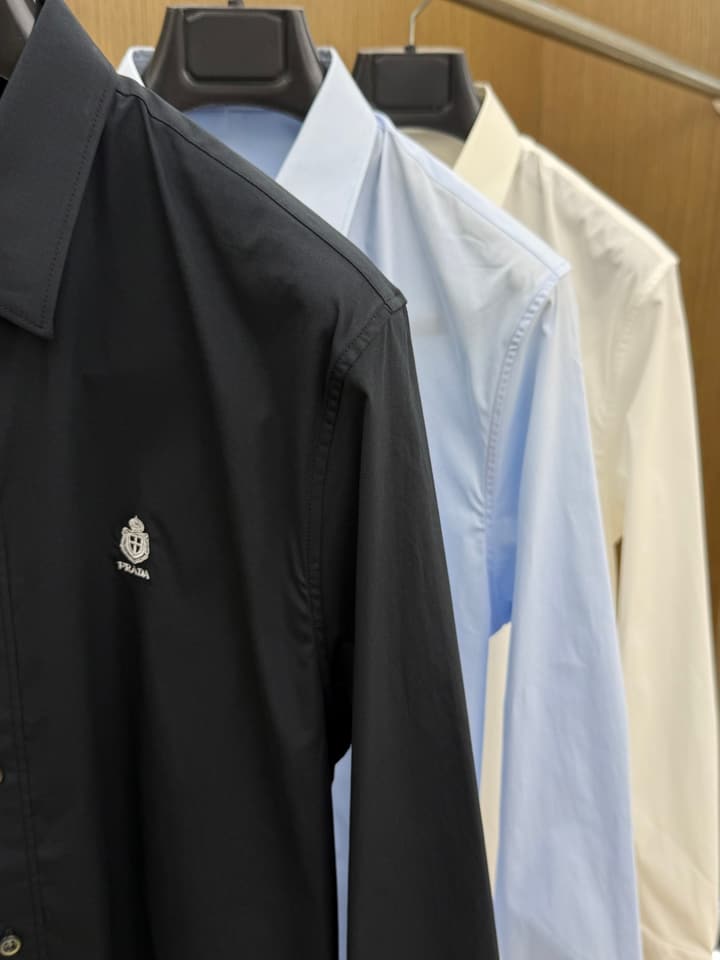 Prada Lightweight Cotton Long-Sleeve Shirt – Spring/Summer Collection