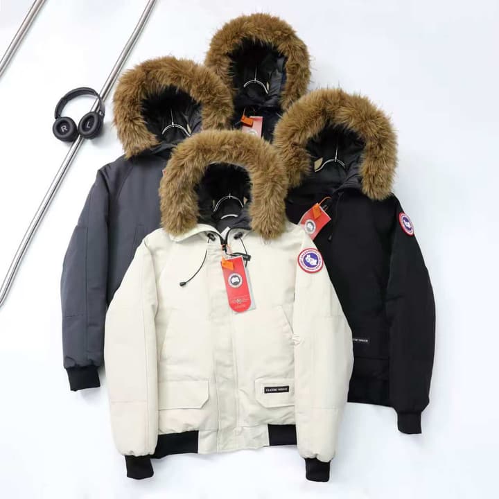 Canada Goose Grandview Black Label Hooded Puffer Jacket in Classic Black