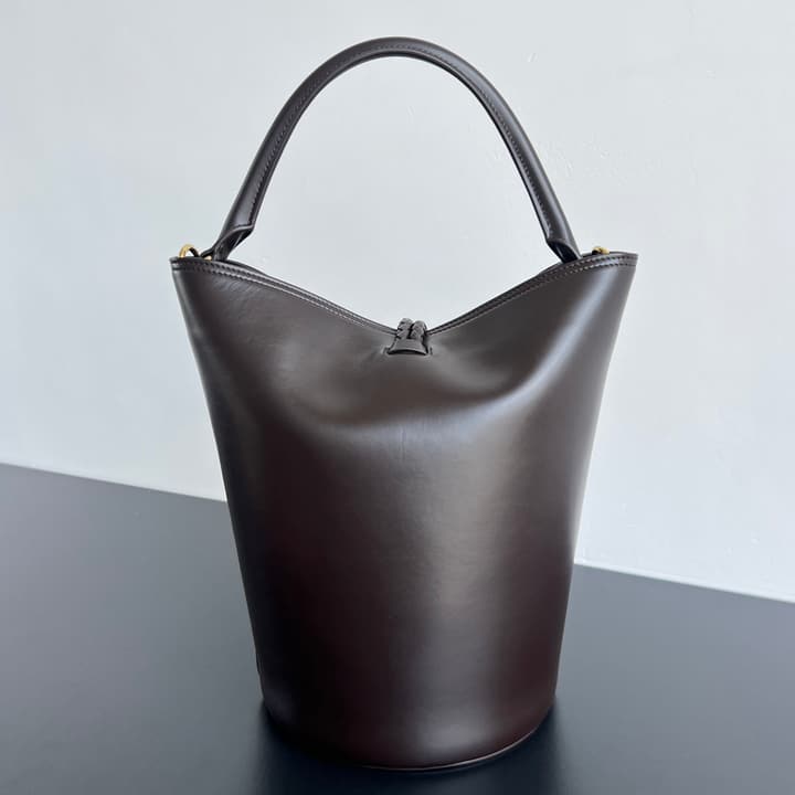Bottega Veneta Liberta Bucket Bag – 25SS in Black