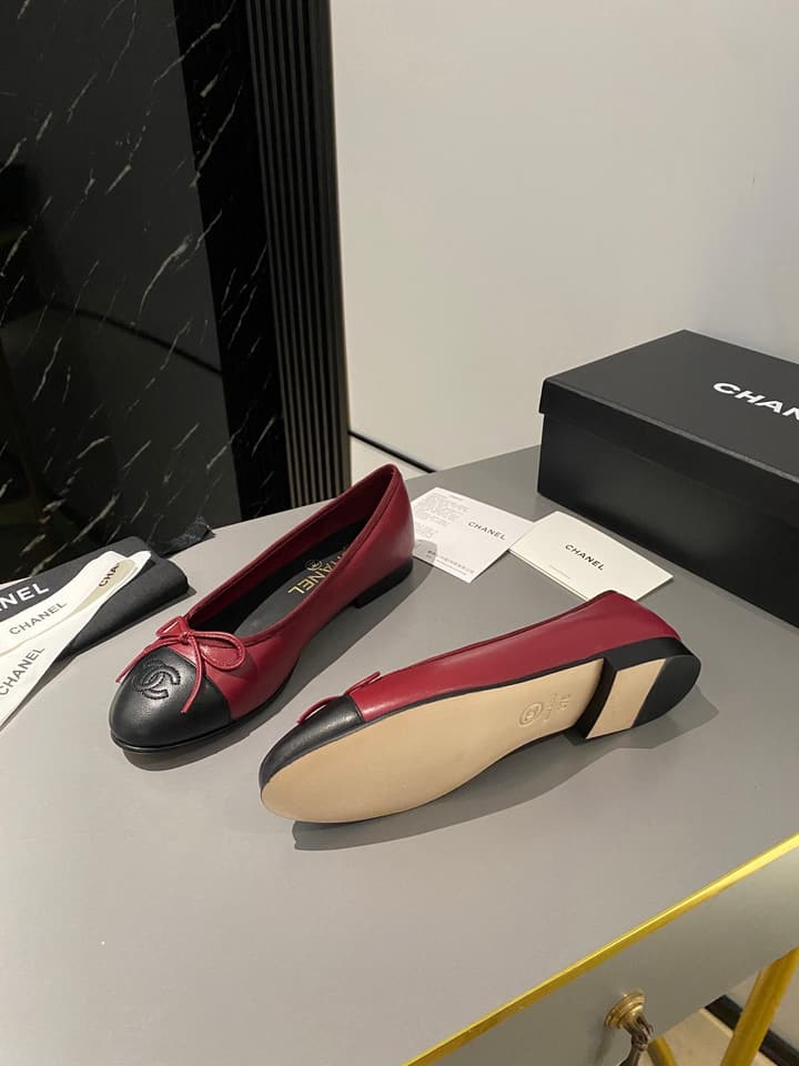 Chanel Classic Ballet Flats in Shiny Black