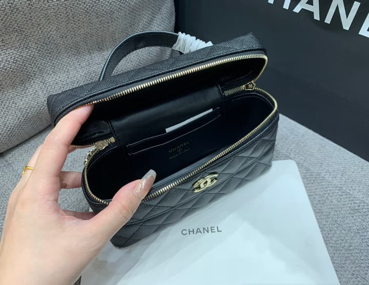 Loro Piana Grained Calfskin Chain Clutch Bag – Spring/Summer Collection – 25C