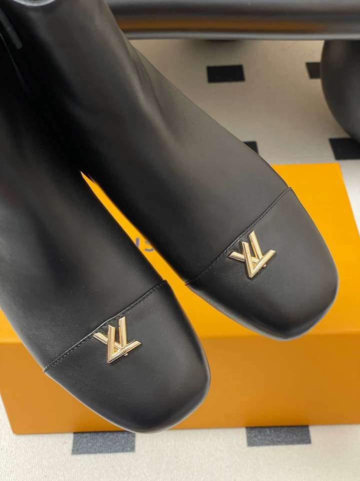 Louis Vuitton LV Swing Metal Heel Ankle Boots – 25SS Autumn/Winter Collection in Black