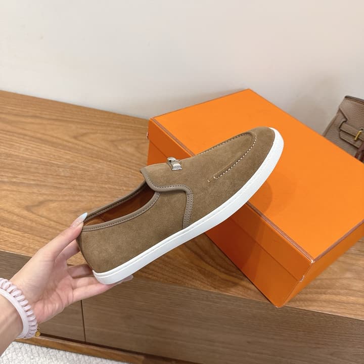 Hermès Classic Unisex Sandals – SS25 New Arrival in Beige