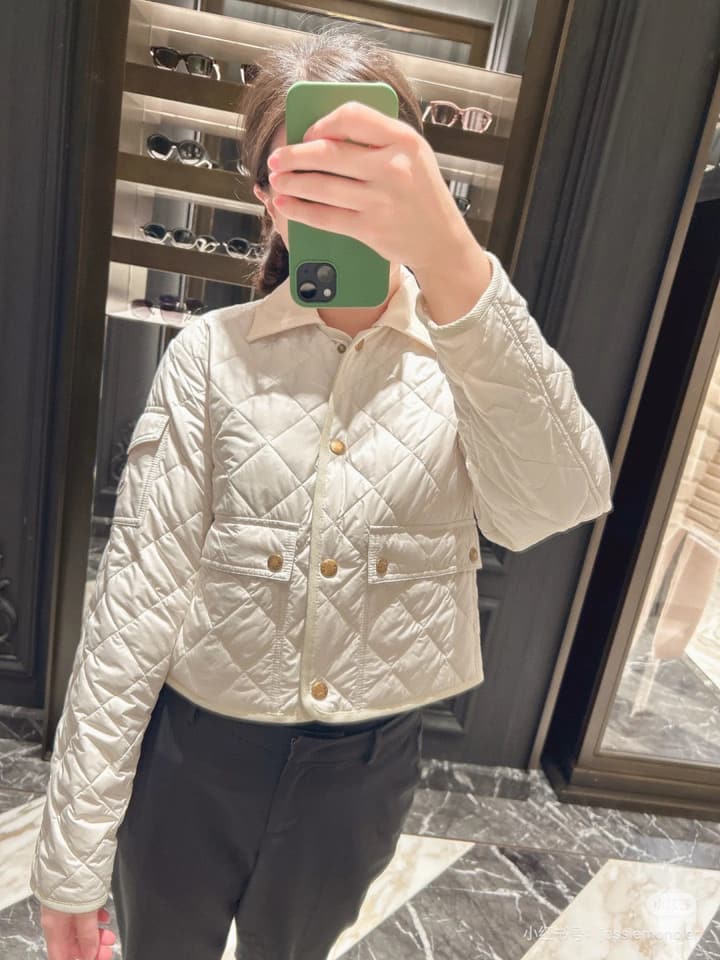 Moncler Diamond Quilted Padded Short Jacket in Black