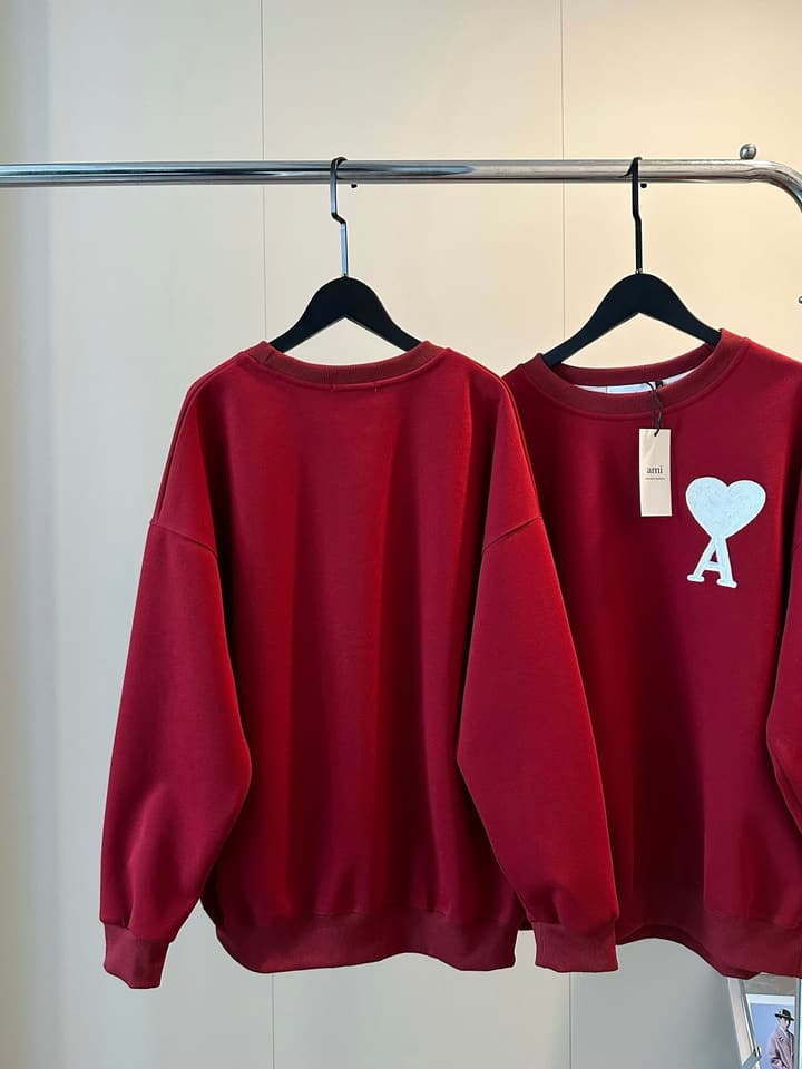 AMI Paris Heart Embroidery Crewneck Sweatshirt – Autumn/Winter Limited Edition in Red Sweatshirt With White Logo
