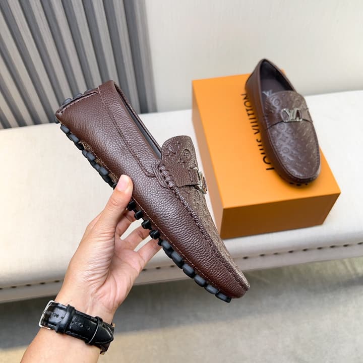 Louis Vuitton Pebbled Leather Driving Shoes in Black Textured Leather