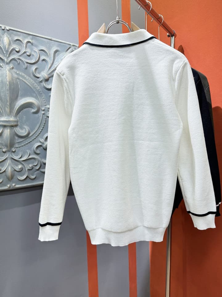 Loro Piana 2025 Knit Sweater with Chest Logo – Autumn/Winter Collection in White With Black Tipping