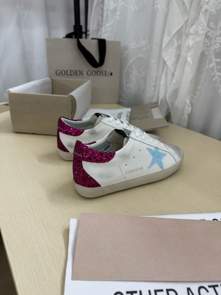 Golden Goose Super Star Leather Sneakers in Black Star Black Heel