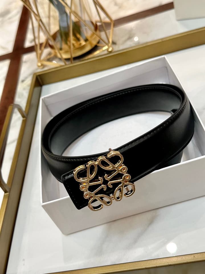 Loewe Classic Leather Belt – 4.0cm in Black With Gold Flat Buckle