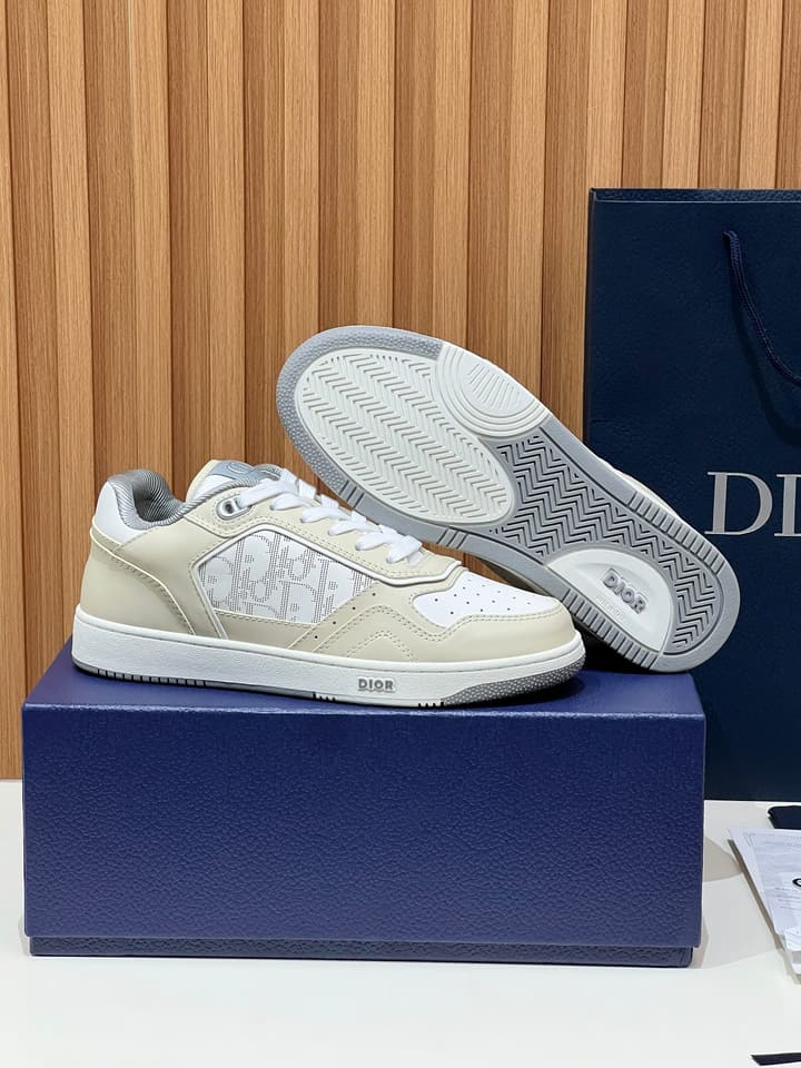 Dior B27 Unisex Sneakers – 2025 Collection in Beige With Dark Green Accents