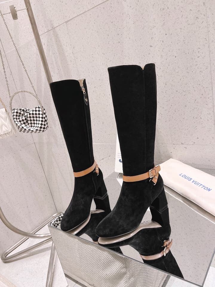 Louis Vuitton Parisienne Leather Knee-High Boots in Black Leather