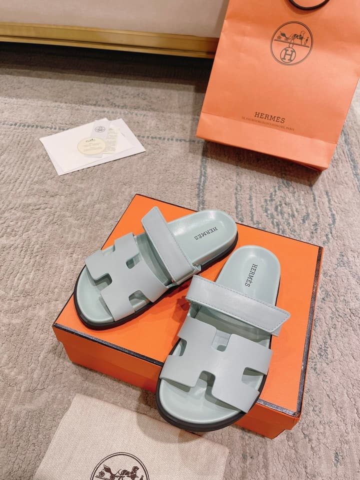 Hermès Chypre Slides – 2023SS Collection in Black And White