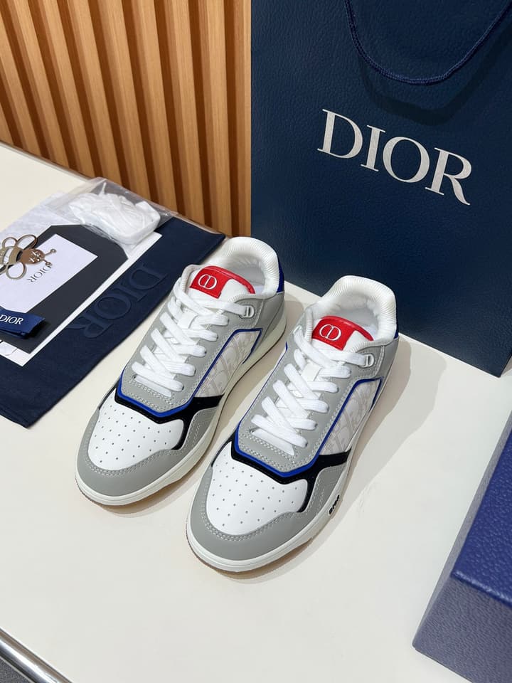 Dior B27 Unisex Sneakers – 2025 Collection in Beige With Dark Green Accents