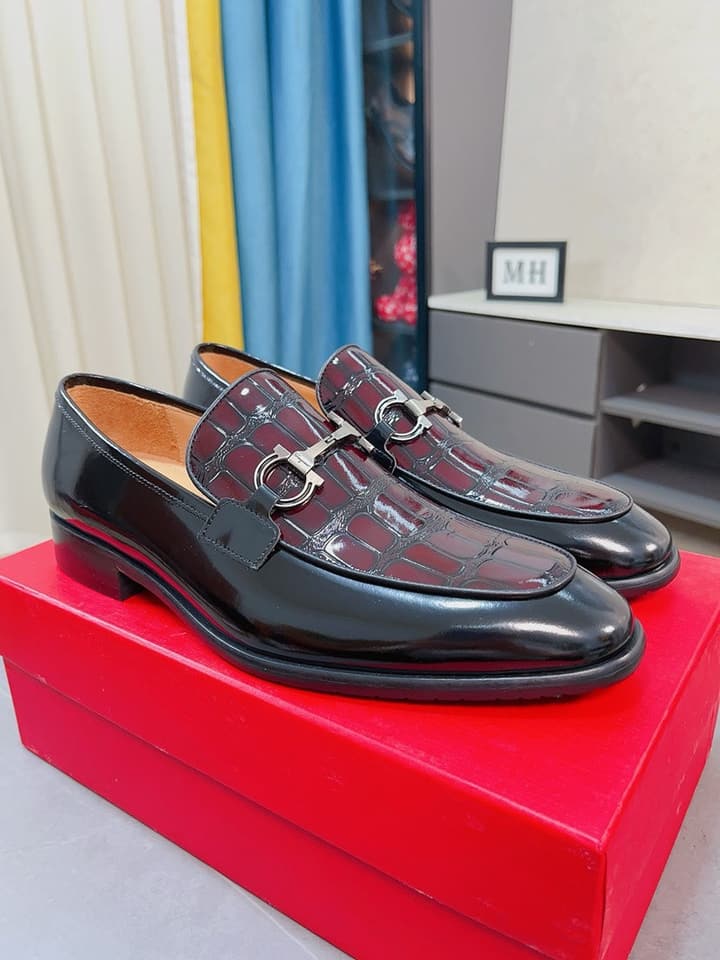 Ferragamo Top-Tier Men's Business Dress Shoes in Black Patent Loafer