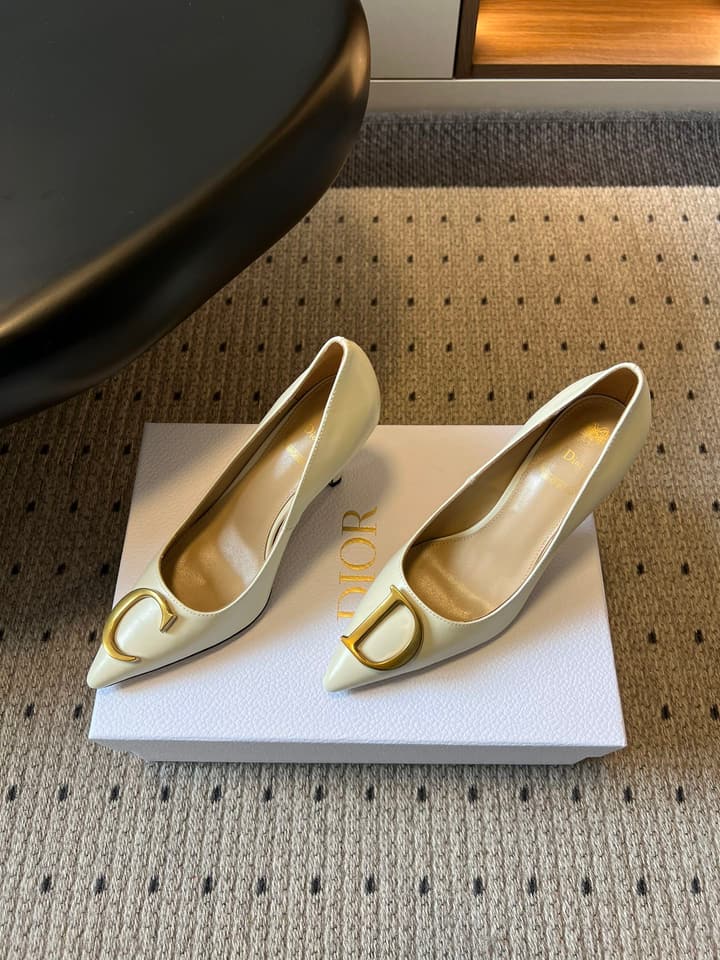 Dior Vintage Pointed-Toe Stiletto Pumps – 26SS in Cream Leather