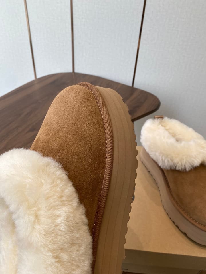 UGG Tazzler Sheep Wool Slippers – Autumn/Winter Collection in Black Suede