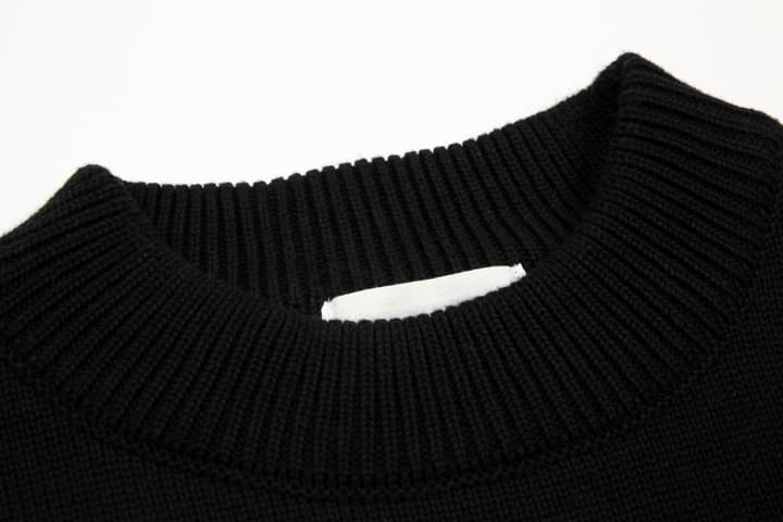 Ami Paris Classic Heart Embroidered Crewneck Sweater in Black